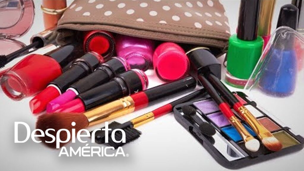 Descubre los secretos del empaque ligero para productos de maquillaje y optimiza tus desplazamientos