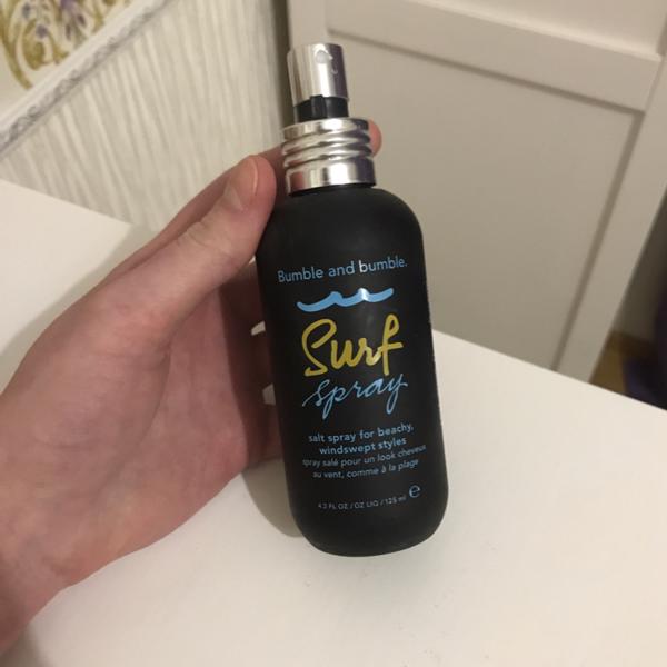 Bumble and Bumble Surf Spray para un cabello ondulado perfecto